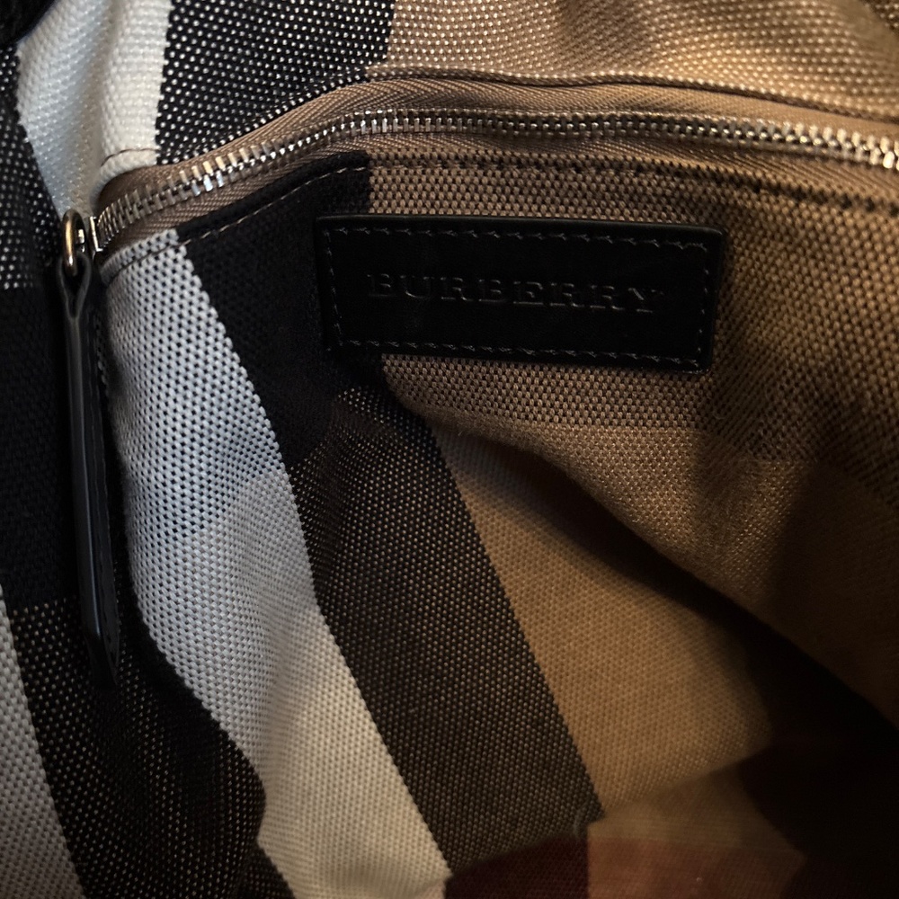 Burberry Maidstone Tote - Picture 4 of 4